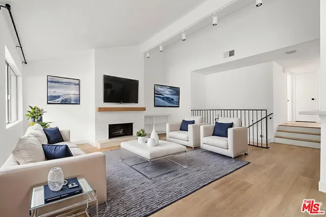 $5,500 | 1722 Palisades Drive, Pacific Palisades, CA 90272