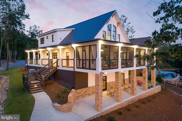 $900,000 | 1 River Oak Drive, Bentonville, VA 22610