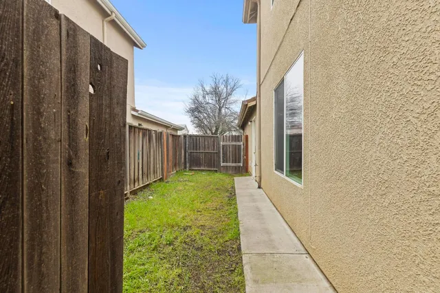 $474,900 | 1566 Maryclair Drive, Olivehurst, CA 95961