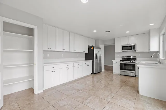 $474,900 | 1566 Maryclair Drive, Olivehurst, CA 95961