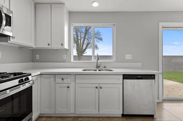 $474,900 | 1566 Maryclair Drive, Olivehurst, CA 95961