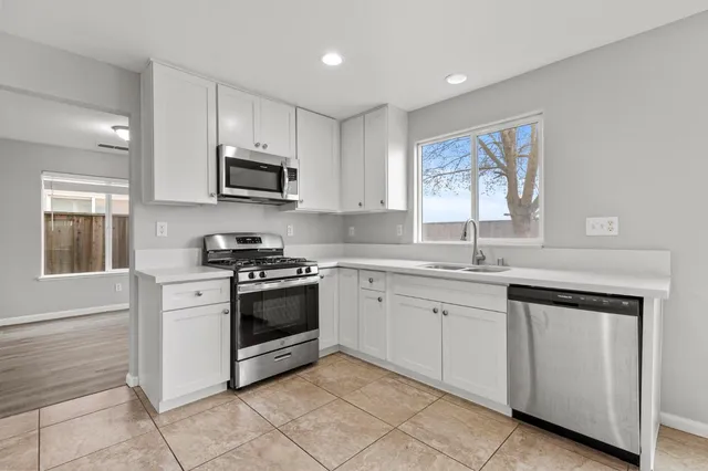 $474,900 | 1566 Maryclair Drive, Olivehurst, CA 95961