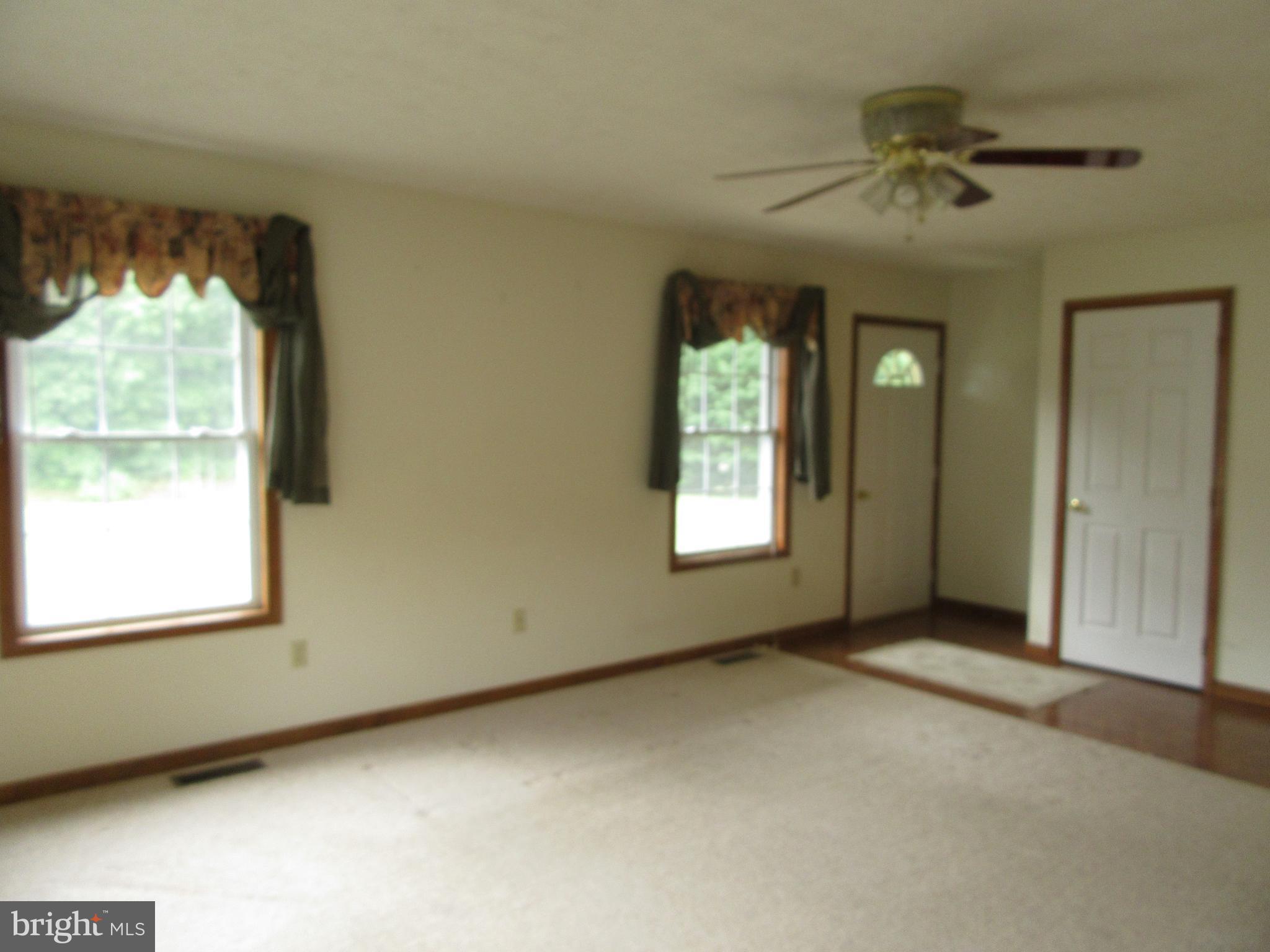 1010 Gun Club Road Stephenson, VA 22656 - Photo 10 of 28 Living Room