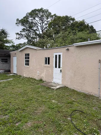 a house that has a yard