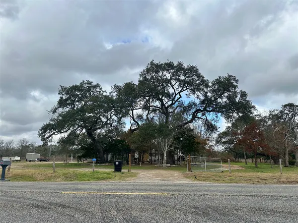 $119,900 | 750 Fm 154 Street South, Muldoon, TX 78949