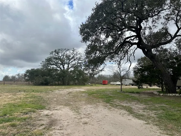 $119,900 | 750 Fm 154 Street South, Muldoon, TX 78949