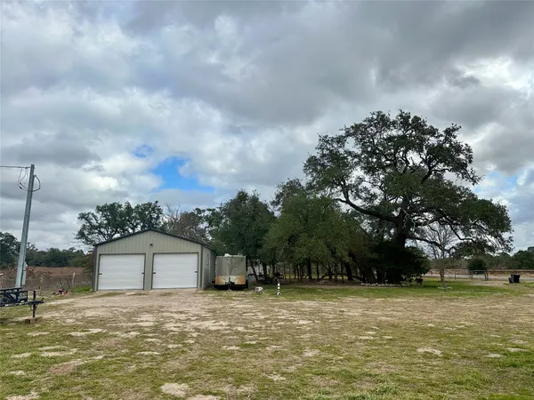 $119,900 | 750 Fm 154 Street South, Muldoon, TX 78949