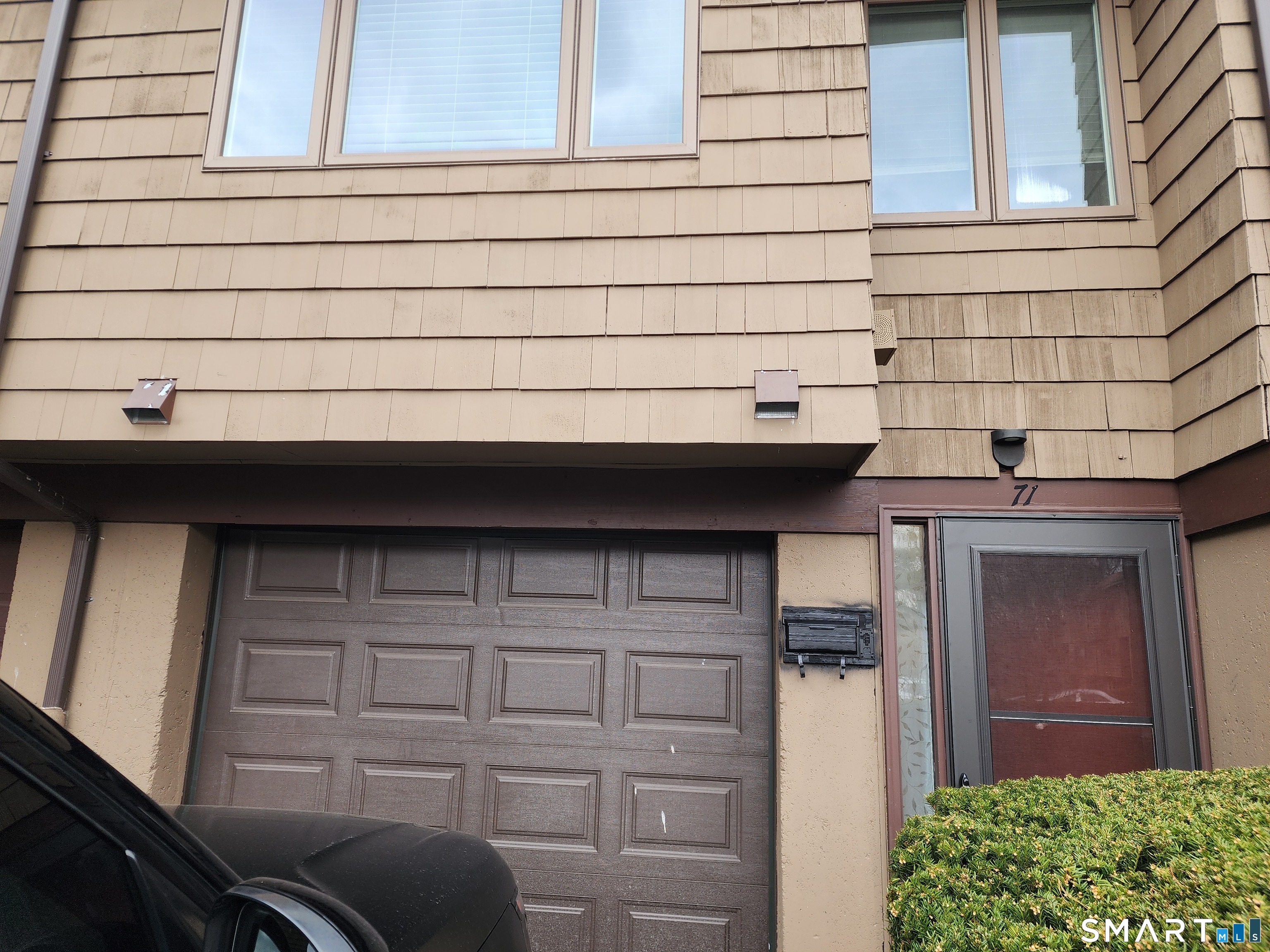 71 Towne House Road, Unit 71 Hamden, CT 06514 - Photo 29 of 32 a view of front door