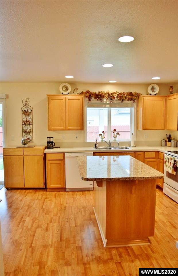 4680 Falcon Street Southwest Albany, OR 97321 - Photo 3 of 32 Gallery Image 3