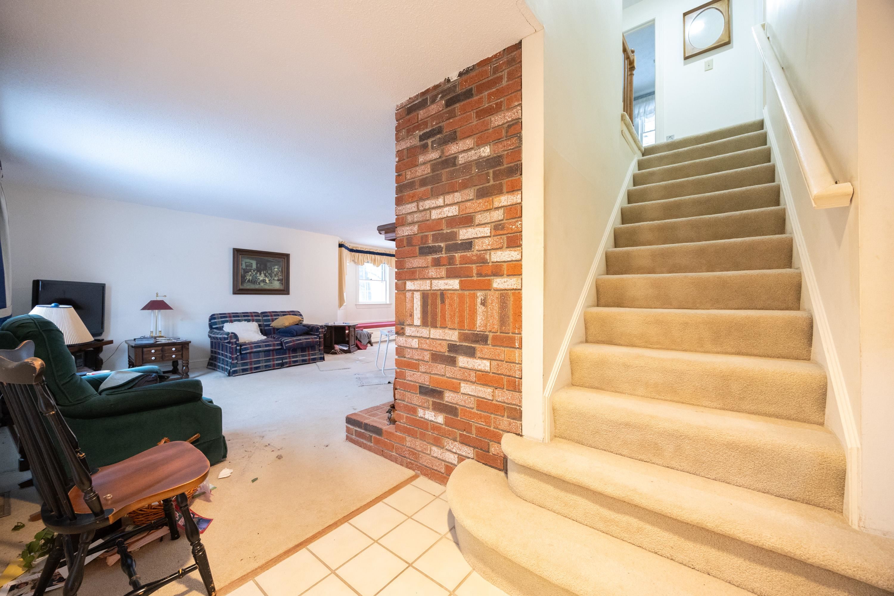 232 Winding Pond Road Londonderry, NH 03053 - Photo 19 of 34