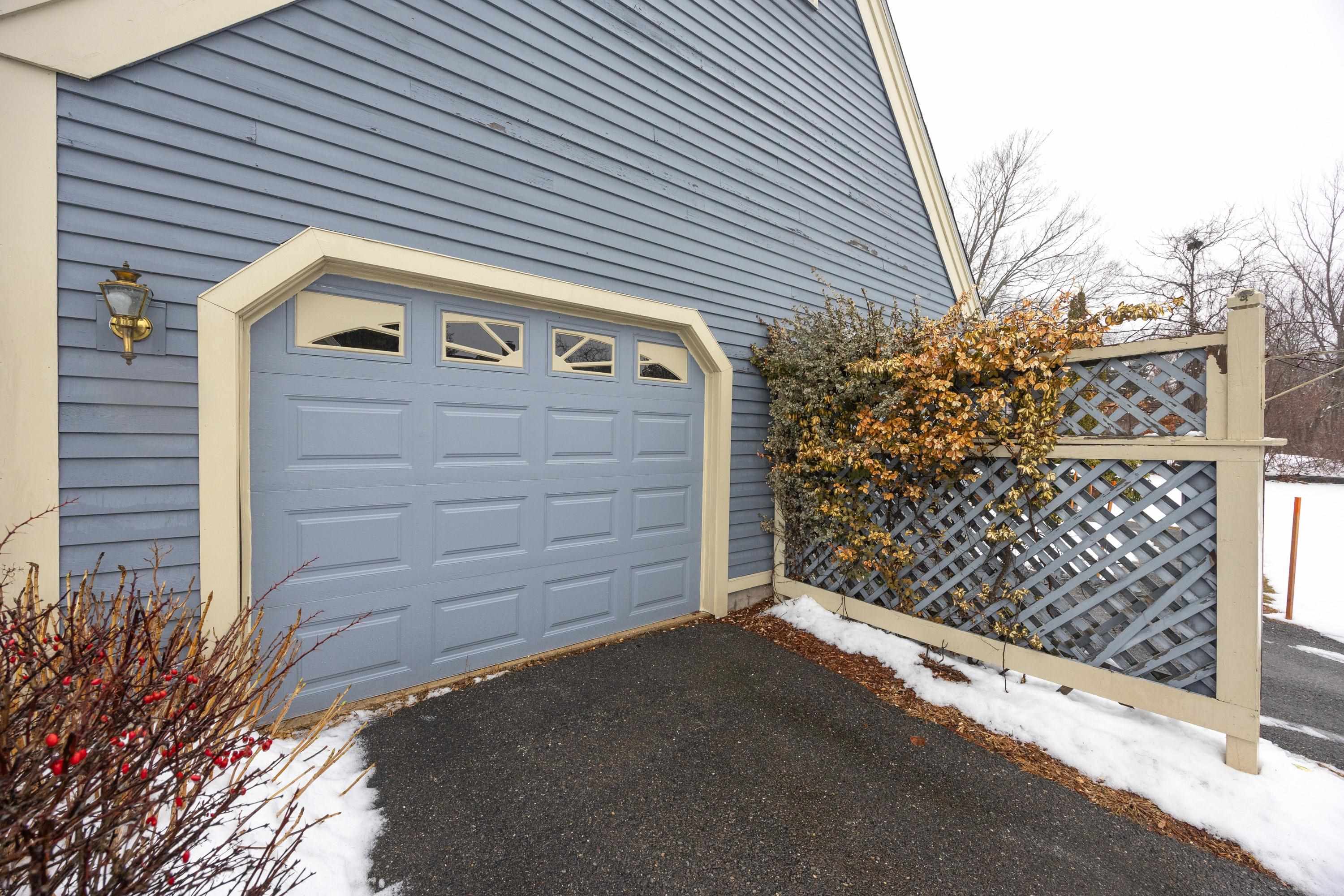 232 Winding Pond Road Londonderry, NH 03053 - Photo 6 of 34