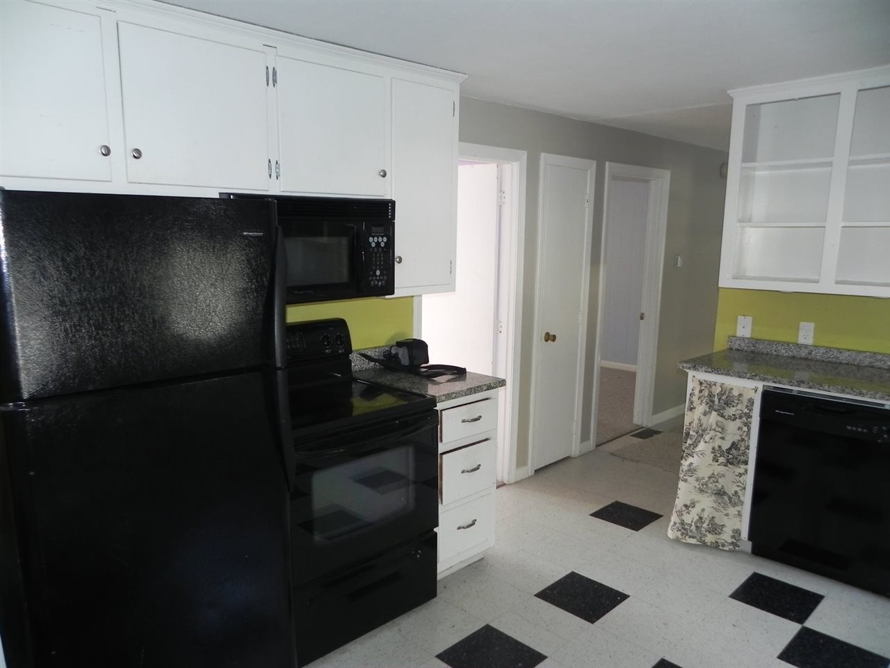 108 Cherry Valley Road, Unit 6 Gilford, NH 03249 - Photo 8 of 19 Gallery Image 8