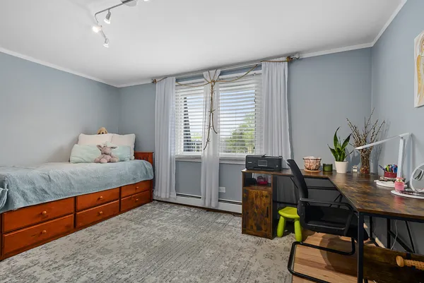 $180,000 | 11101 South 84th Avenue, Unit 3A, Palos Hills, IL 60465