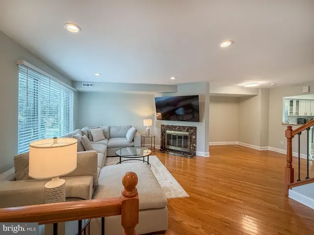 $2,950 | 3253 Durham Place, Holland, PA 18966