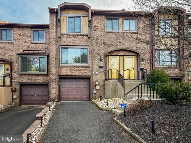 $2,950 | 3253 Durham Place, Holland, PA 18966