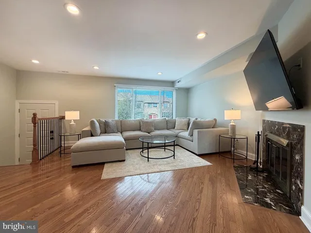 $2,950 | 3253 Durham Place, Holland, PA 18966