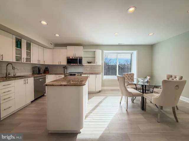 $2,950 | 3253 Durham Place, Holland, PA 18966