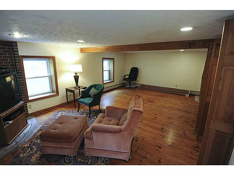 2 County Road York, ME 03902 - Photo 6 of 21 Den/Family/Great Room.