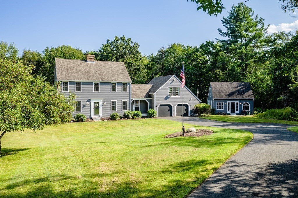82 W Road Westfield, MA 01085 - Photo 2 of 42