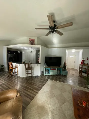 $399,000 | 3343 Oak Street, Anderson, CA 96007