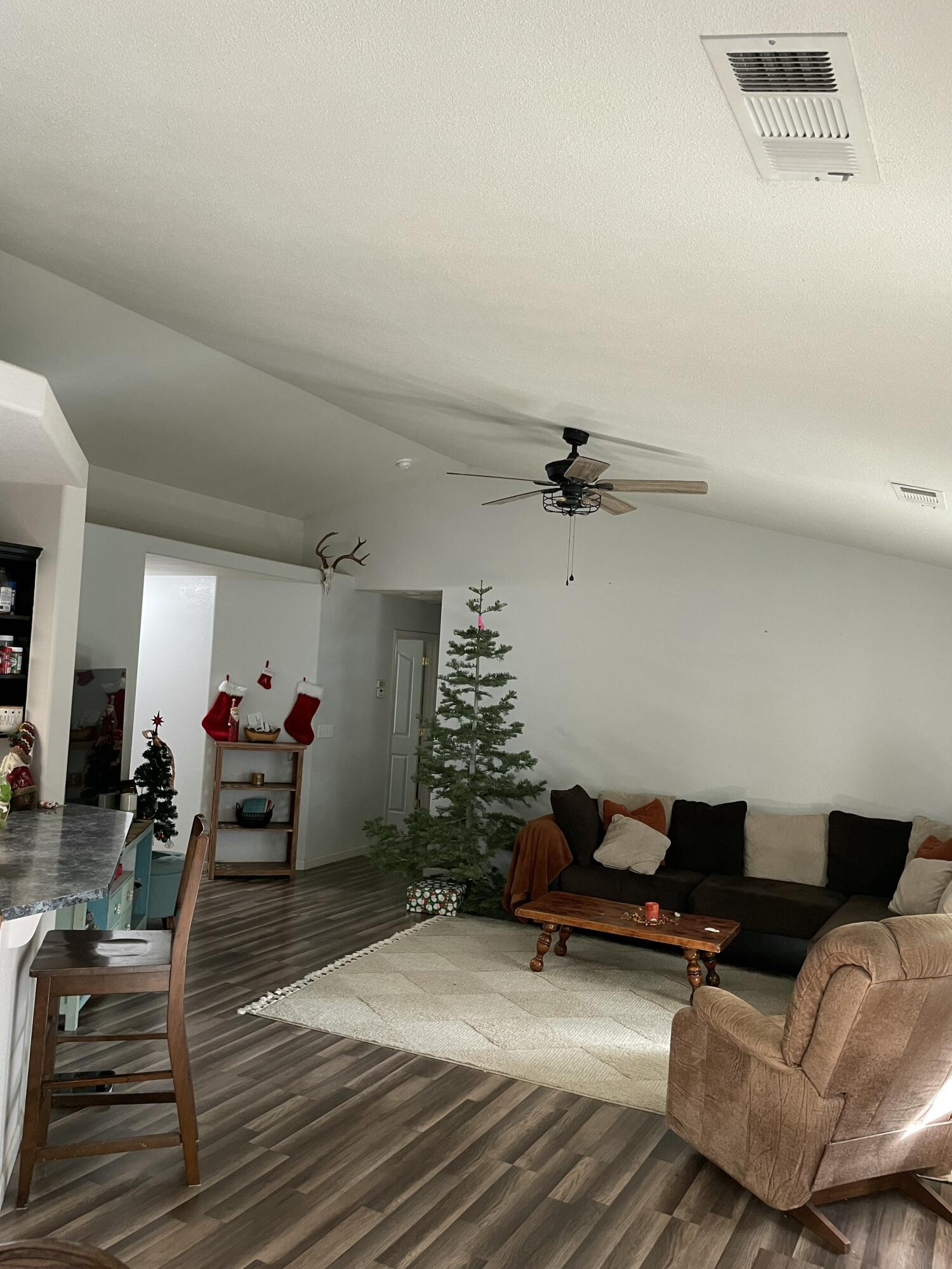 3343 Oak Street Anderson, CA 96007 - Photo 10 of 27 IMG_8098