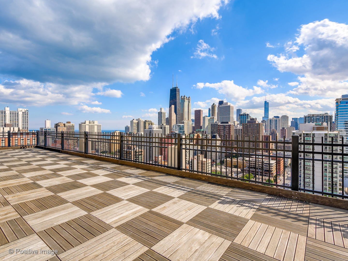 1355 North Sandburg Terrace, Unit 2201D Chicago, IL 60610 - Photo 26 of 44 a view of a terrace