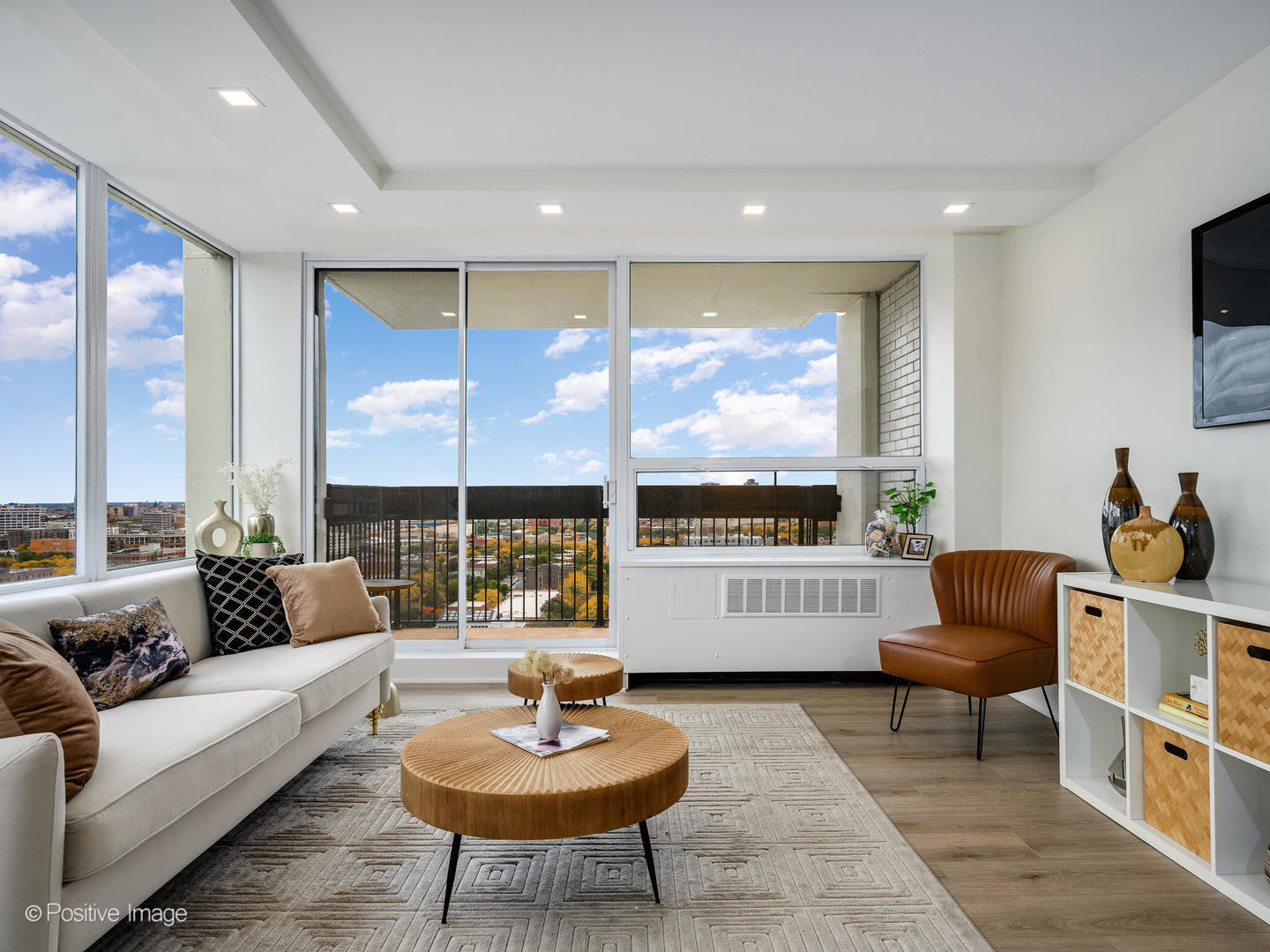 1355 North Sandburg Terrace, Unit 2201D Chicago, IL 60610 - Photo 7 of 44 a living room with furniture and a large window