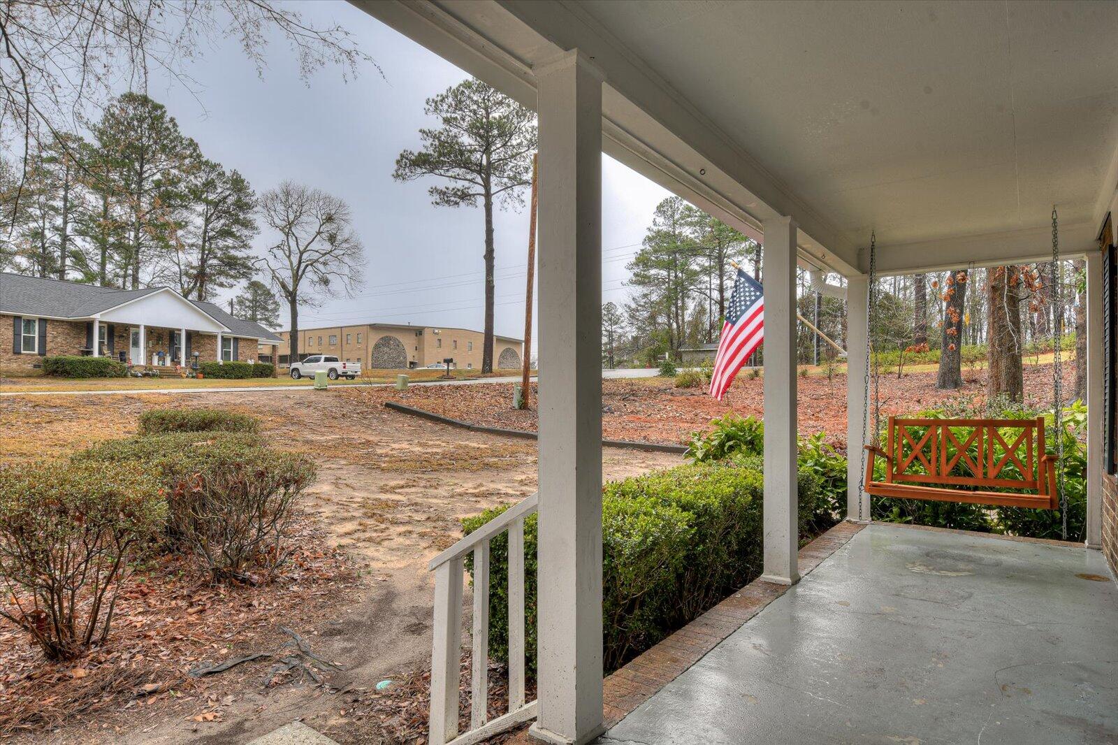4391 Quail Creek Road Martinez, GA 30907 - Photo 4 of 37 04-104