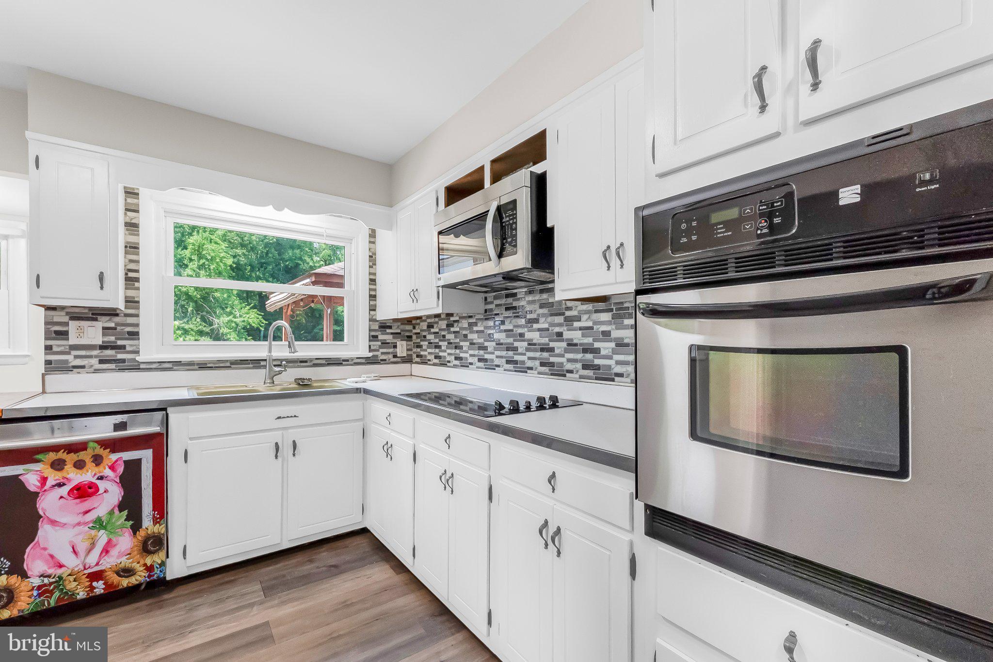2630 Plum Point Road Huntingtown, MD 20639 - Photo 11 of 38 Bright and modern kitchen oasis.