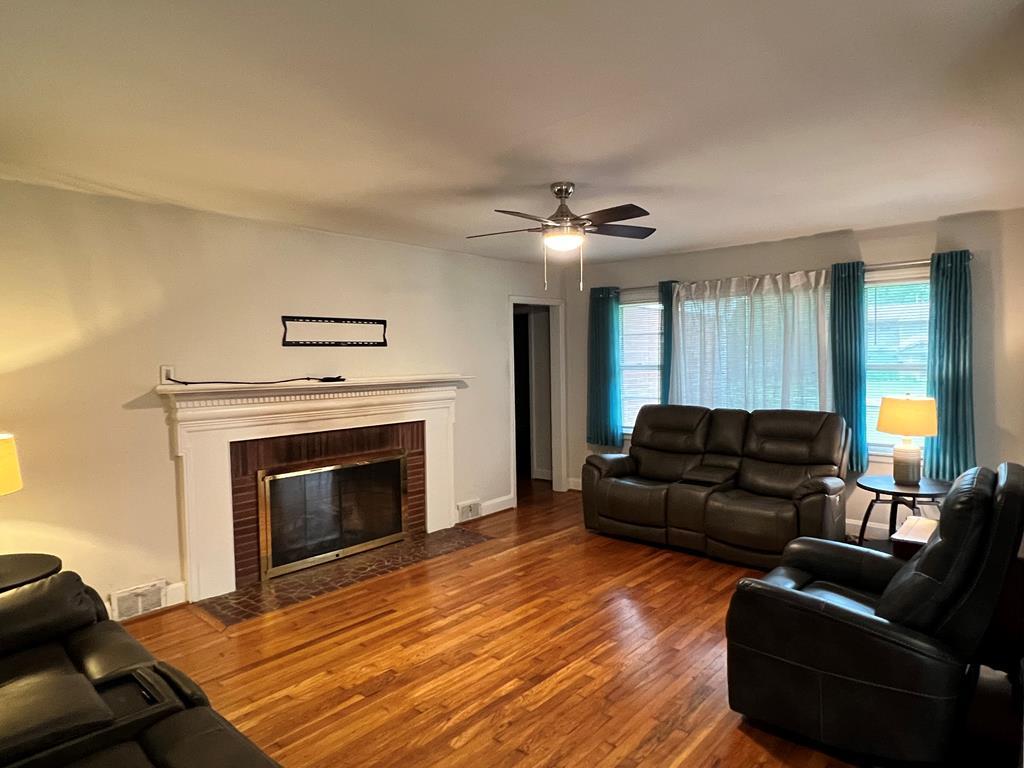501 Cedar Street Clinton, SC 29325 - Photo 5 of 31