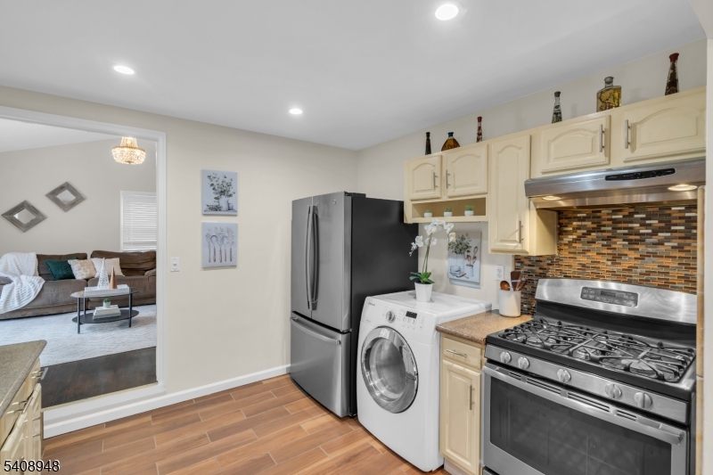 37 Schmitt Road West Orange, NJ 07052 - Photo 7 of 33