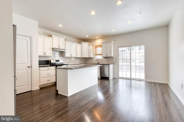 $3,000 | 8349 Daydream Crescent, Pasadena, MD 21122