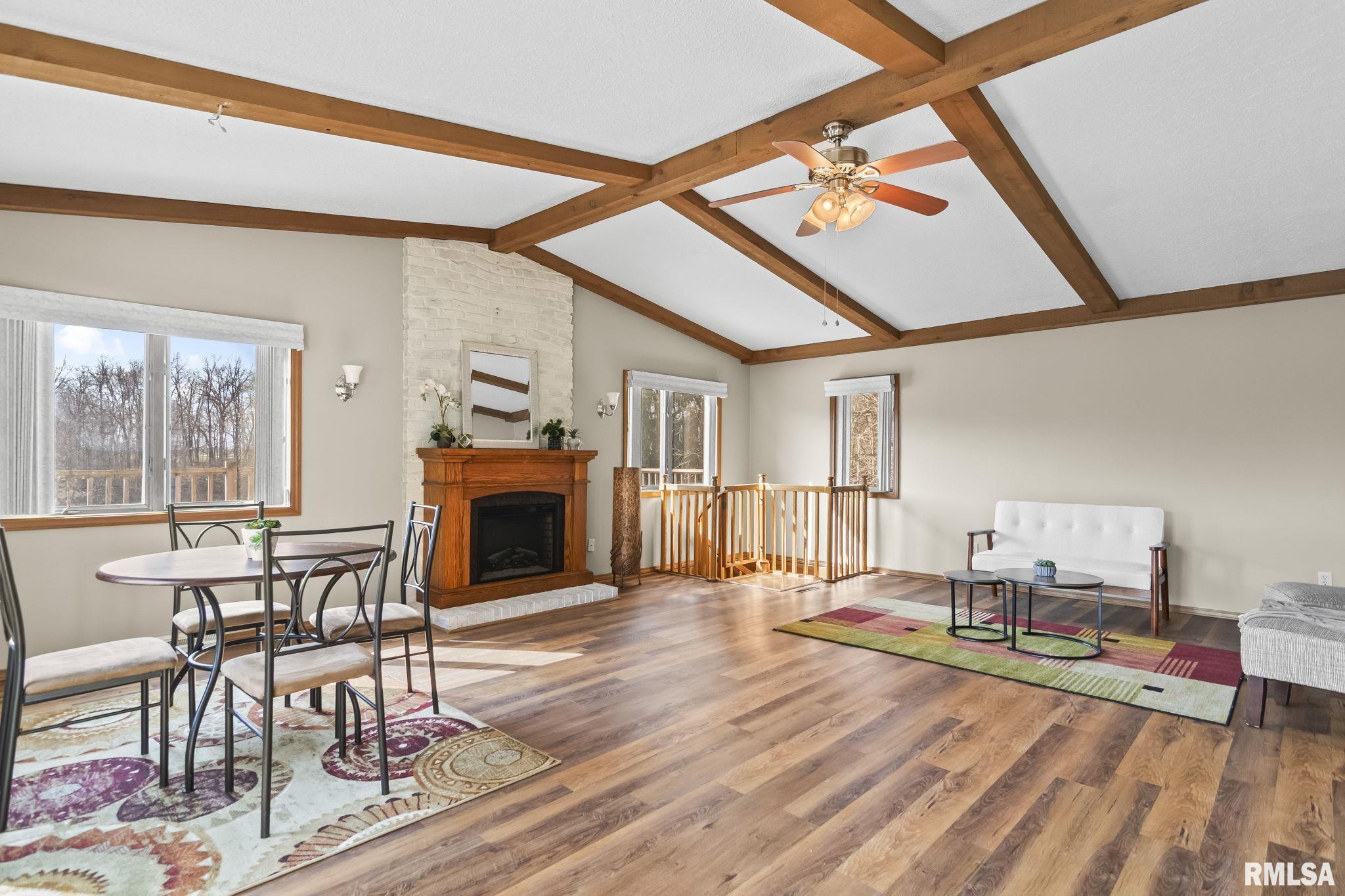 565 Paw-Paw Road Petersburg, IL 62675 - Photo 4 of 35 Gallery Image 4
