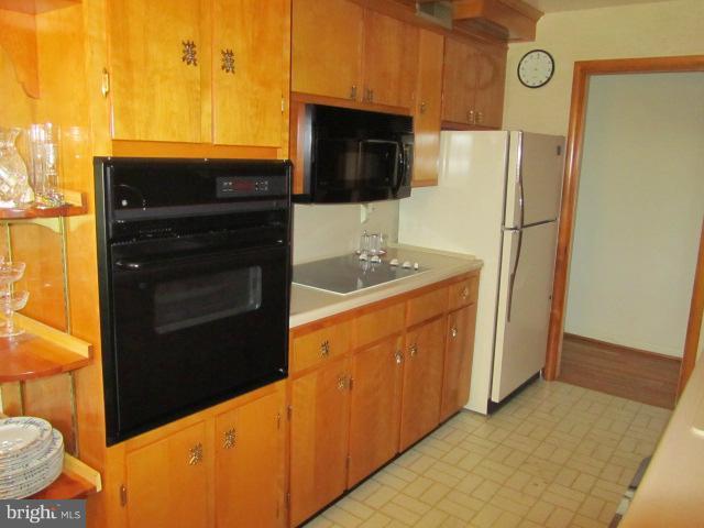 13253 Fountain Head Road Hagerstown, MD 21742 - Photo 12 of 22 Kitchen