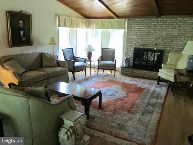 13253 Fountain Head Road Hagerstown, MD 21742 - Photo 10 of 22 Living Room