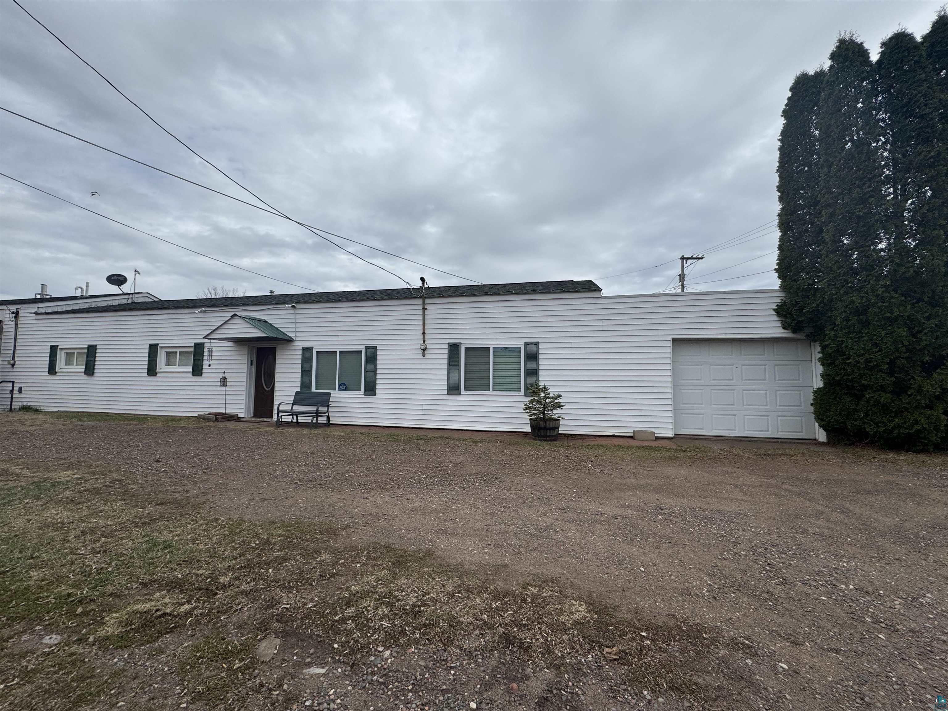 406 4th Street Moose Lake, MN 55767 - Photo 2 of 42 Attached Single Car Garage