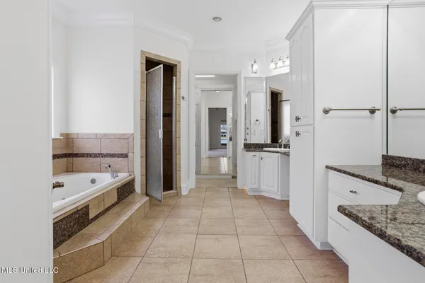 $850,000 | 107 Belle Pointe Circle, Madison, MS 39110