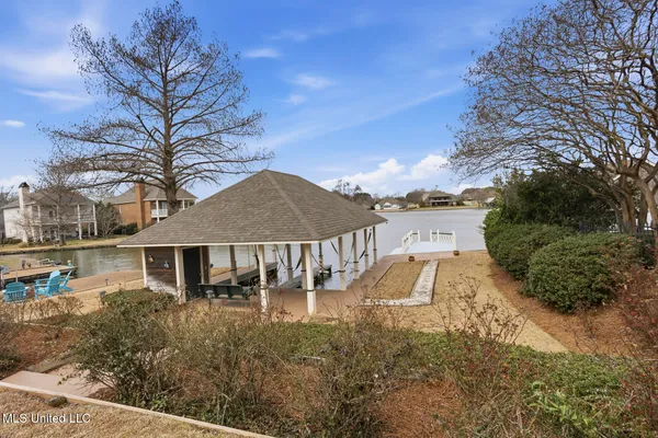 $850,000 | 107 Belle Pointe Circle, Madison, MS 39110