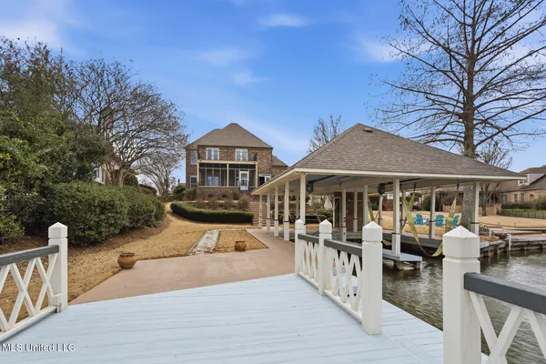 $850,000 | 107 Belle Pointe Circle, Madison, MS 39110