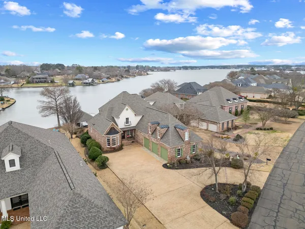 $850,000 | 107 Belle Pointe Circle, Madison, MS 39110