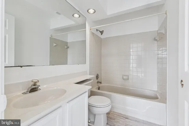 $2,995 | 1925 Inglebrook Drive, Woodbridge, VA 22192