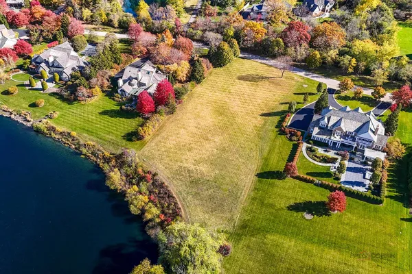 $1,180,000 | 470 Stablewood Lane, Lake Forest, IL 60045
