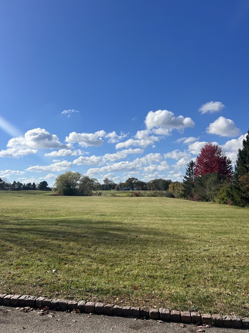 470 Stablewood Lane Lake Forest, IL 60045 - Photo 18 of 21 a view of an ocean