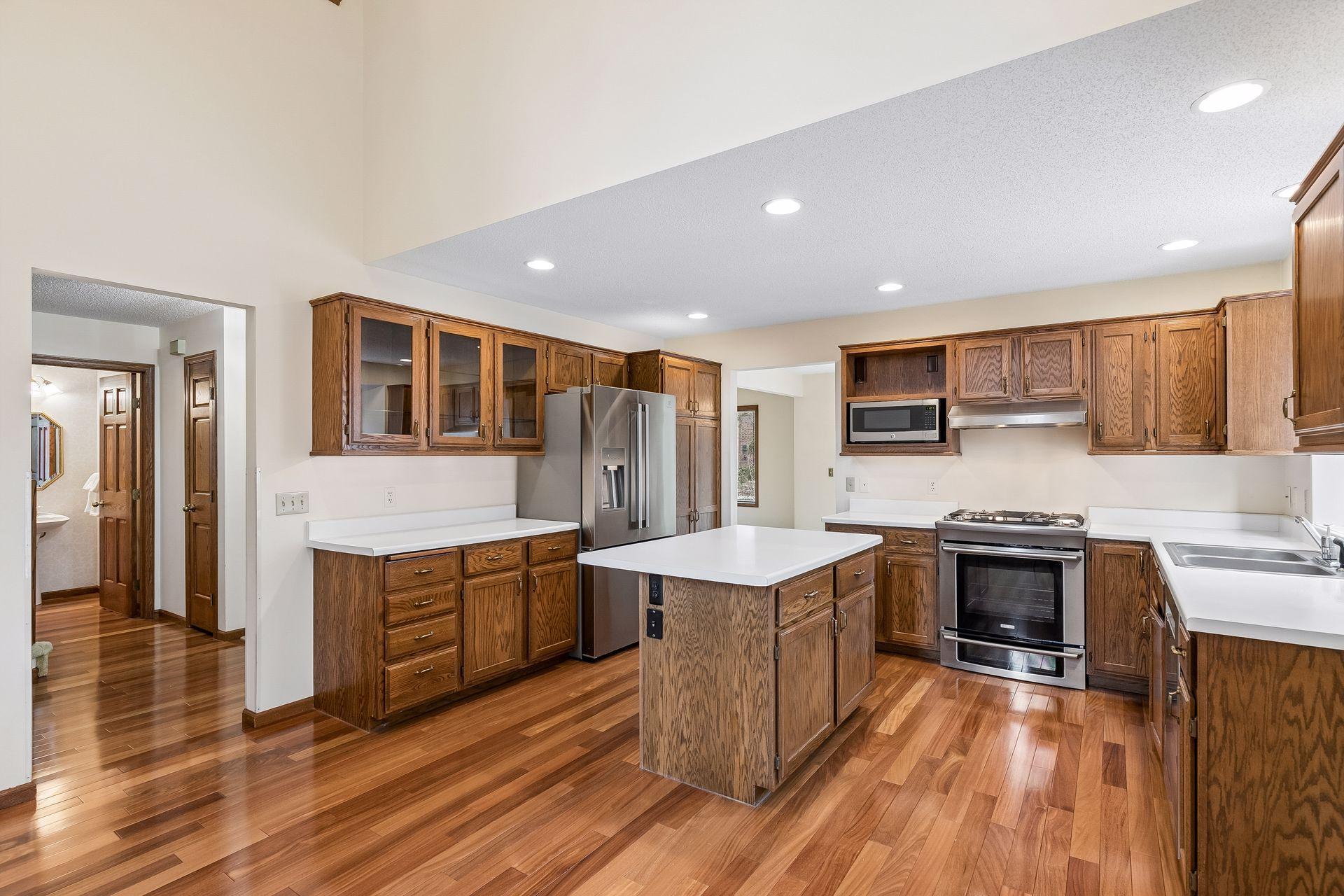 7438 Cahill Road Edina, MN 55439 - Photo 26 of 47