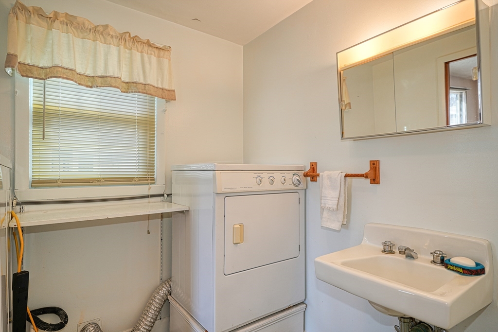 25 Randall Road Maynard, MA 01754 - Photo 17 of 32 Gallery Image 17