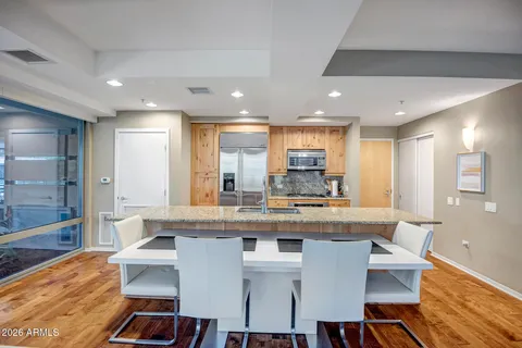 $695,000 | 7151 East Rancho Vista Drive, Unit 3005, Scottsdale, AZ 85251