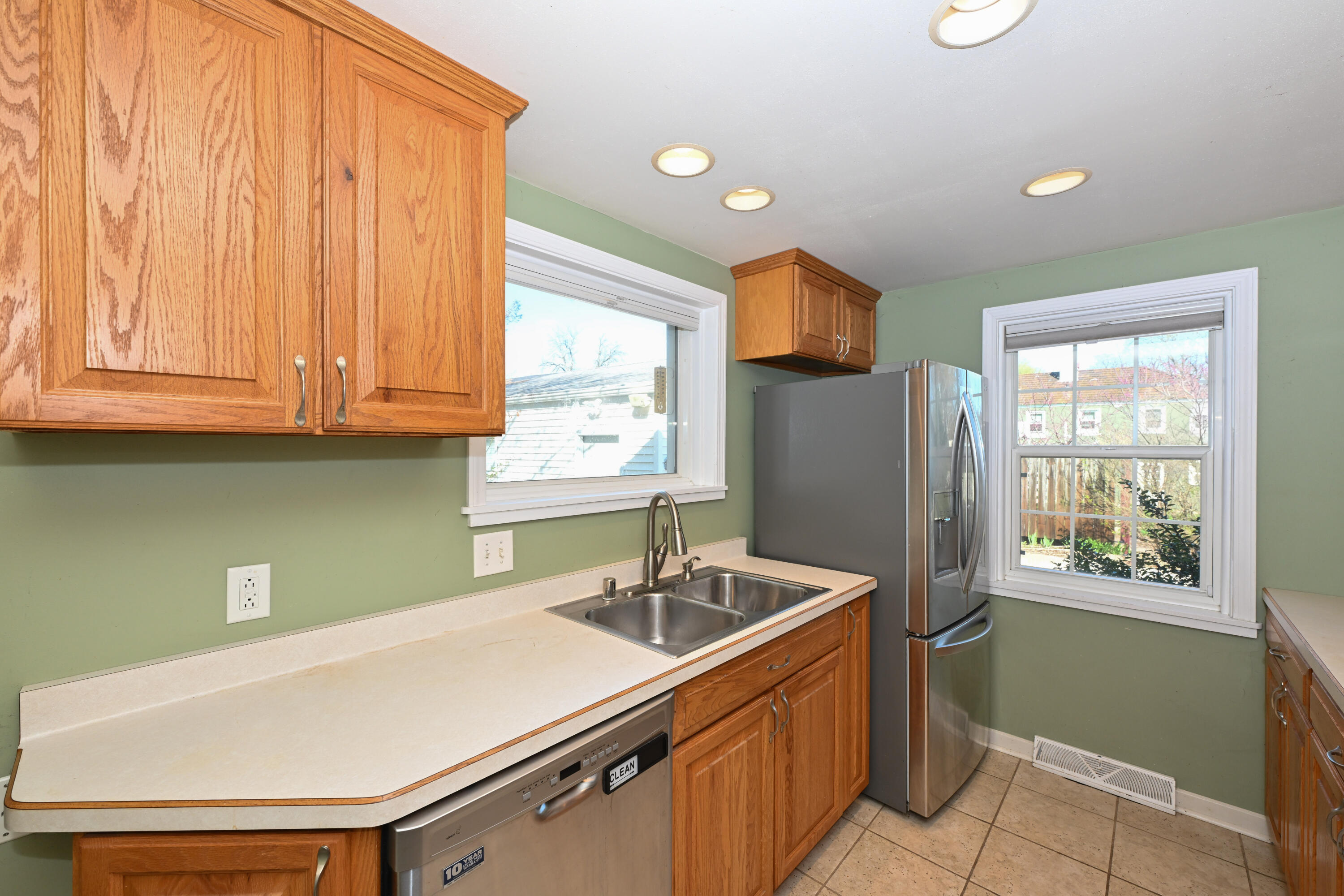 6700 Conifer Lane Greendale, WI 53129 - Photo 7 of 27 Kitchen