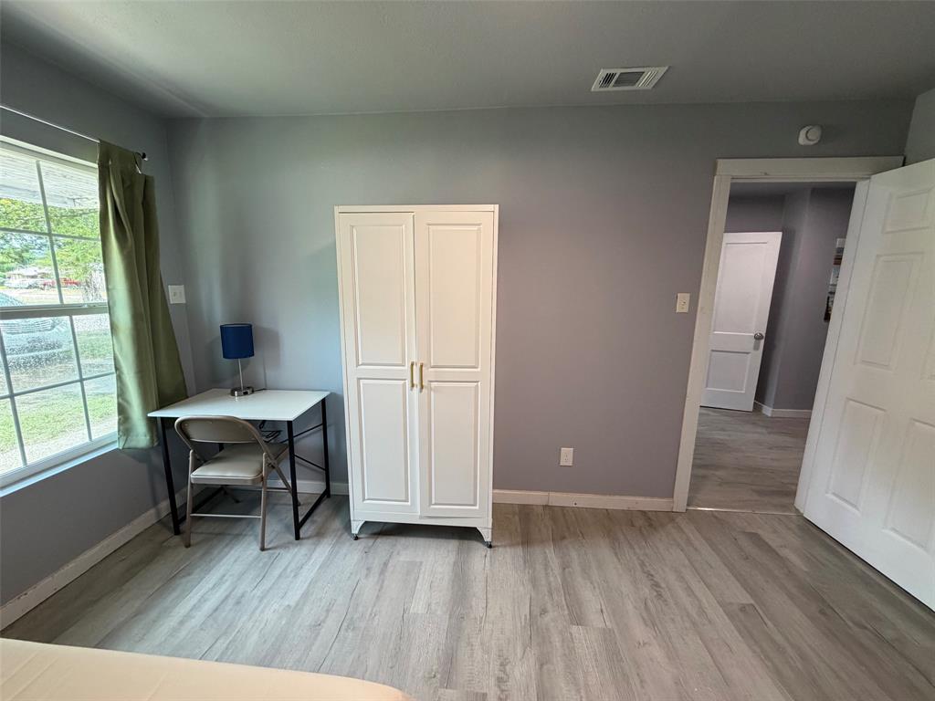 714 Southwest Dallas Street Grand Prairie, TX 75051 - Photo 20 of 27