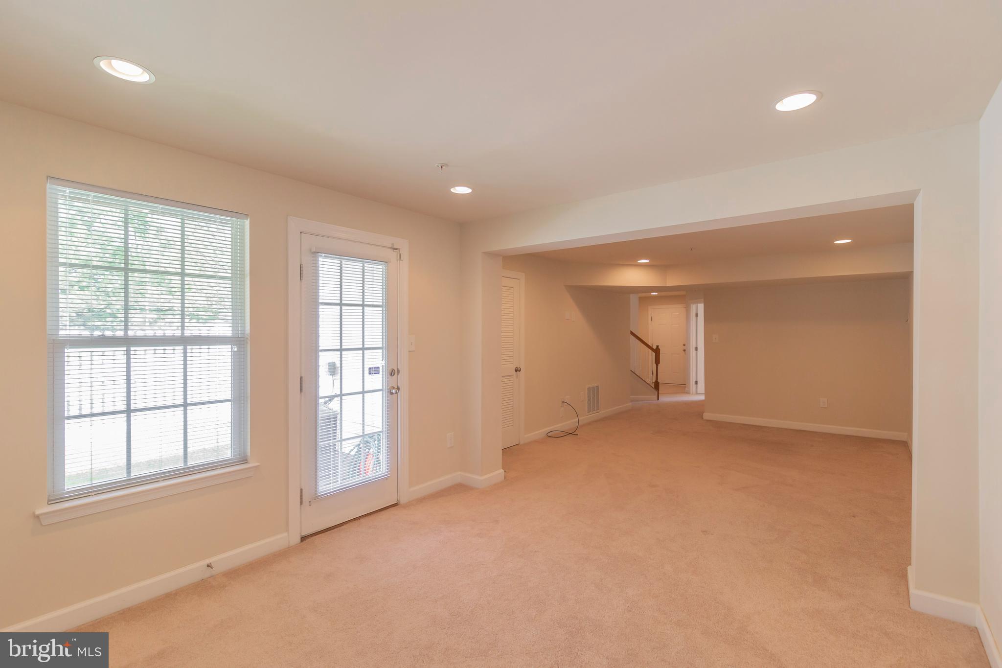 2000 Spring Run Circle Frederick, MD 21702 - Photo 13 of 49 LIGHT FILLED HOME