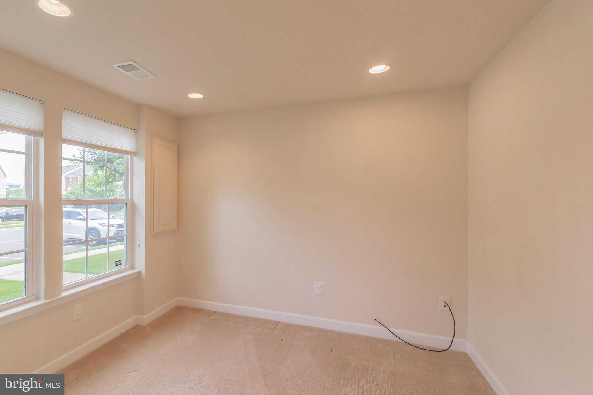 2000 Spring Run Circle Frederick, MD 21702 - Photo 8 of 49 MAIN LEVEL 4TH BR OR OFFICE